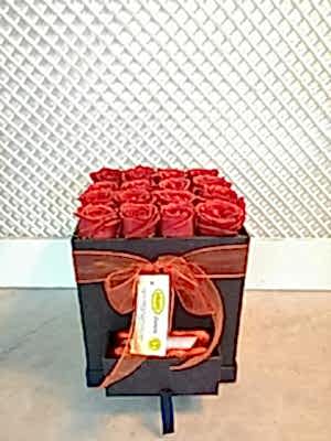 Kutuda Kirmizi G�l